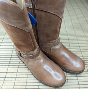 Stride Rite "Juliette" side zip brown leather boots.  Sz Youth 4. Women's EU 36.